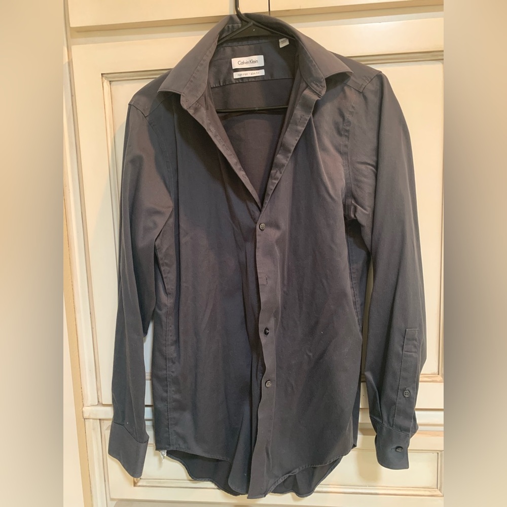 Men’s Calvin Klein button down shirt; non iron, slim fit size 14 1/2 ,32/33